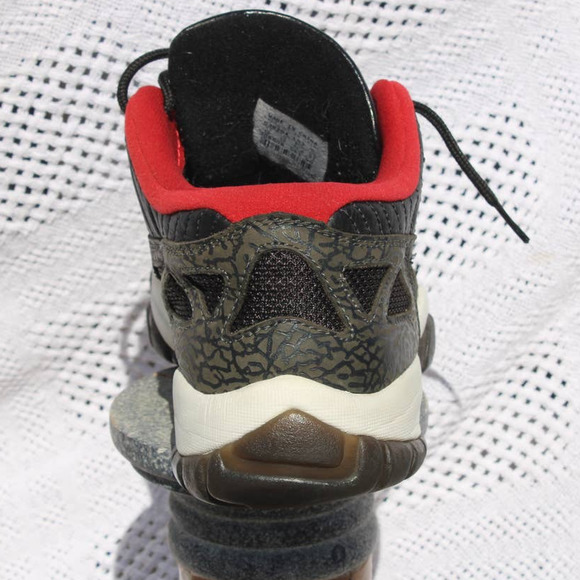 Jordan 11 Retro Low IE Bred - 306008-061 Size 13 2003 - Picture 5 of 12